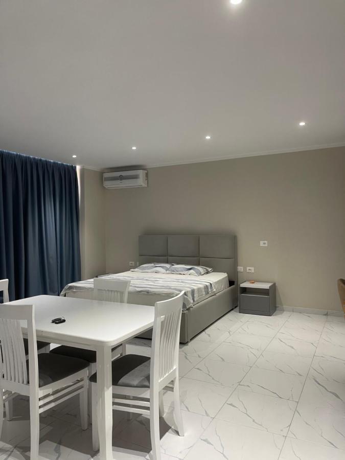 Modern Beachfront Apartments Saranda Kültér fotó